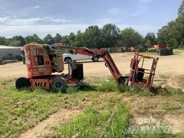 JLG E300AJ Gelenkteleskoparbeitsbühnen