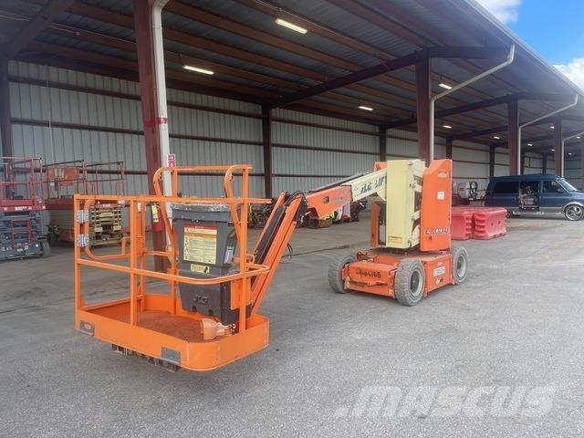 JLG E300AJ Gelenkteleskoparbeitsbühnen