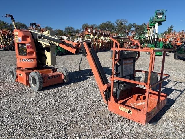 JLG E300AJ Gelenkteleskoparbeitsbühnen