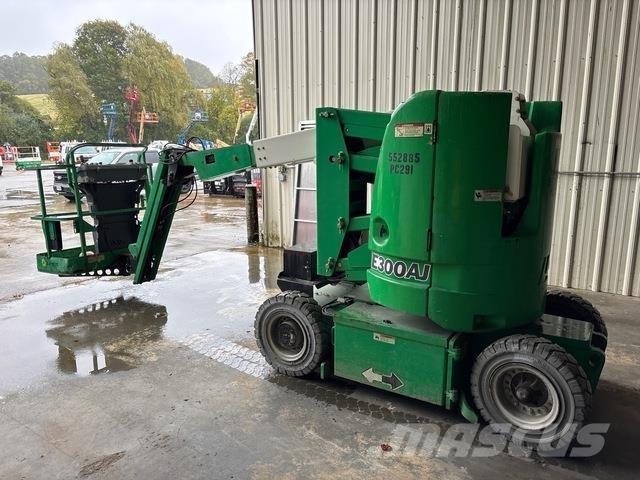 JLG E300AJ Gelenkteleskoparbeitsbühnen