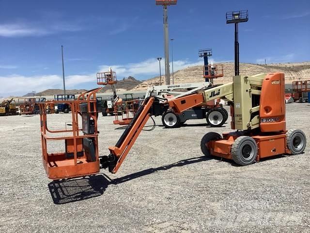 JLG E300AJP Gelenkteleskoparbeitsbühnen