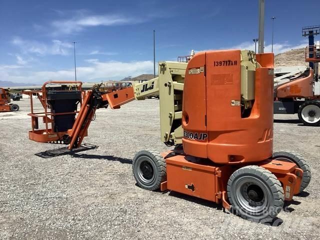 JLG E300AJP Gelenkteleskoparbeitsbühnen