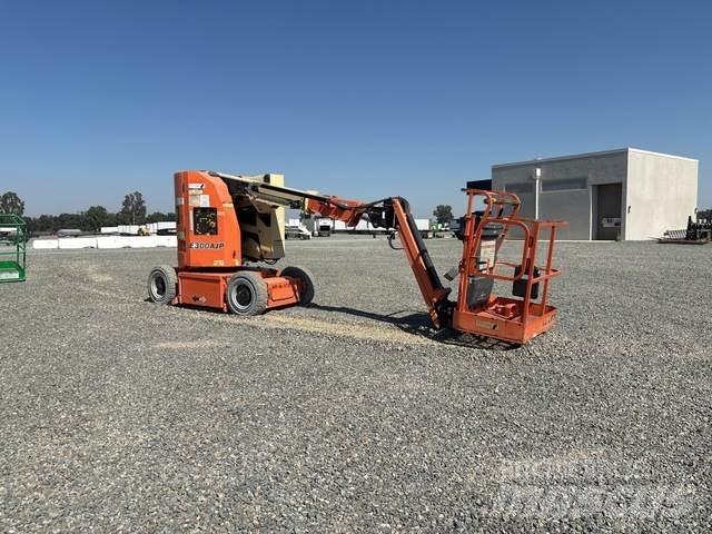 JLG E300AJP Gelenkteleskoparbeitsbühnen