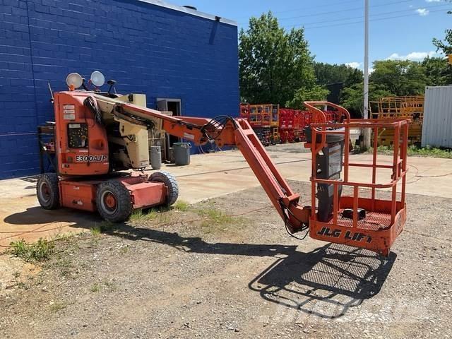 JLG E300AJP Gelenkteleskoparbeitsbühnen