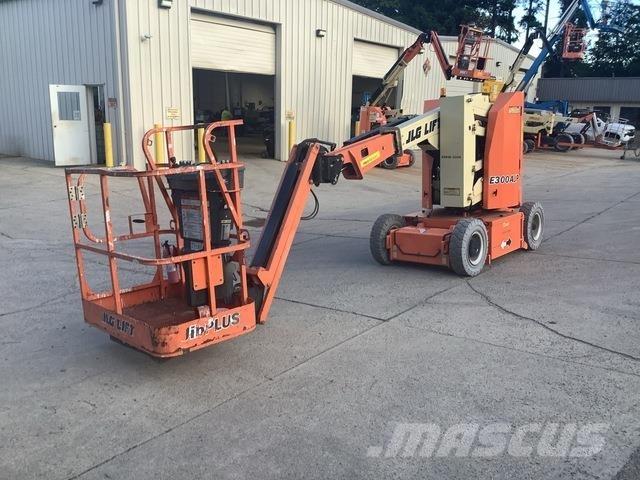 JLG E300AJP Articulated boom lifts