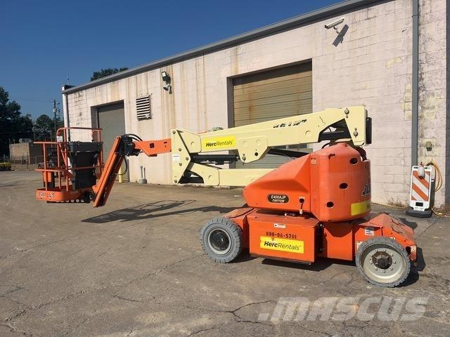 JLG E400AJPN Gelenkteleskoparbeitsbühnen