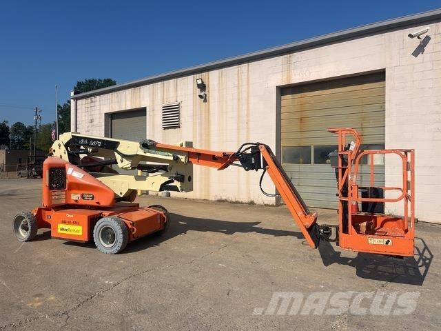 JLG E400AJPN Gelenkteleskoparbeitsbühnen