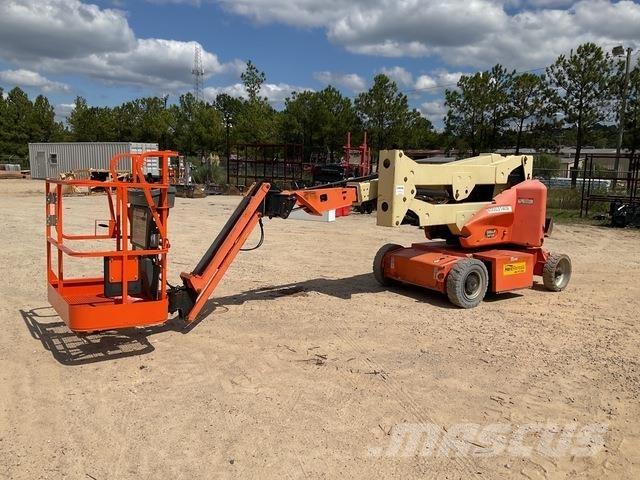 JLG E400AJPN Gelenkteleskoparbeitsbühnen
