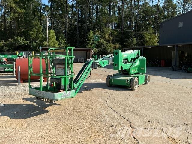 JLG E400AJPN Gelenkteleskoparbeitsbühnen
