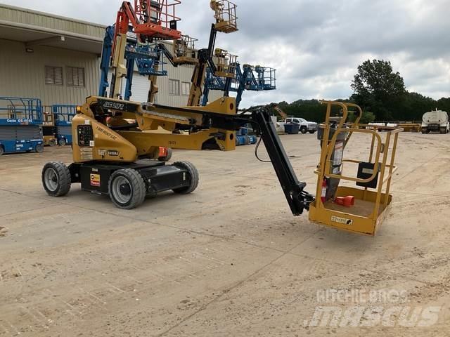 JLG E450AJ Gelenkteleskoparbeitsbühnen