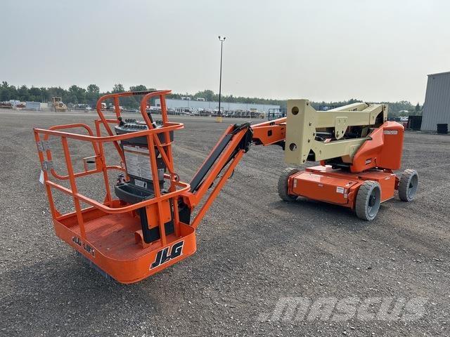 JLG E450AJ Gelenkteleskoparbeitsbühnen