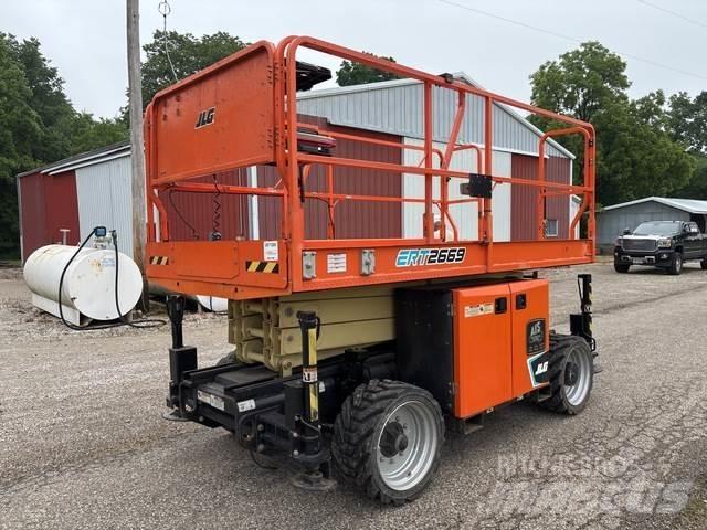 JLG ERT2669 Scheren-Arbeitsbühnen
