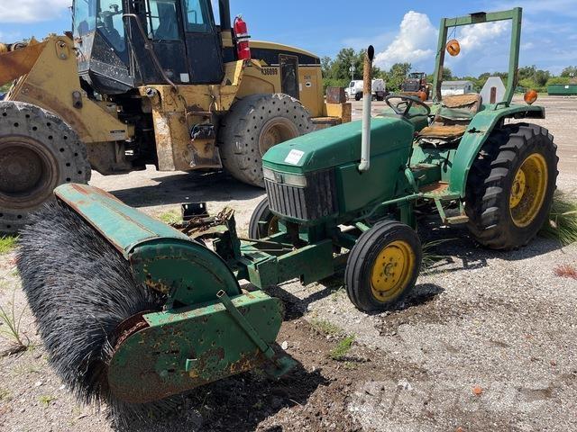 John Deere 970 Innenraumkehrmaschinen