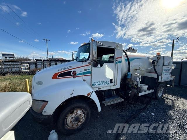 Kenworth  Saug- und Druckwagen