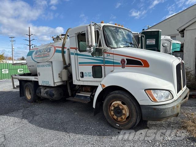 Kenworth  Saug- und Druckwagen