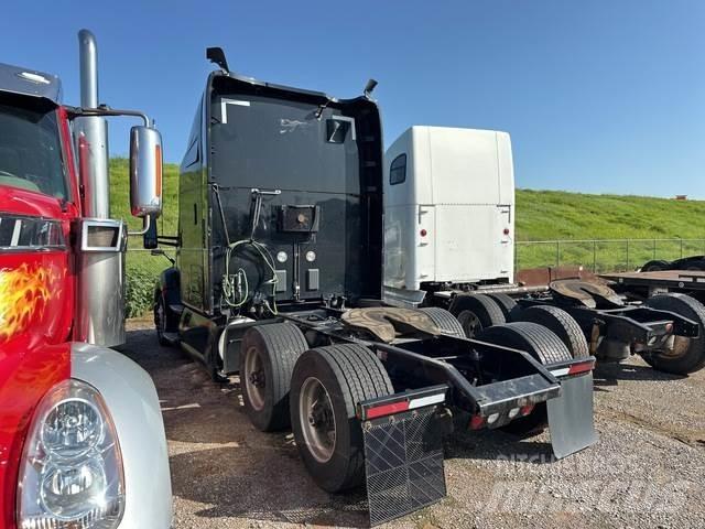Kenworth T680 Sattelzugmaschinen
