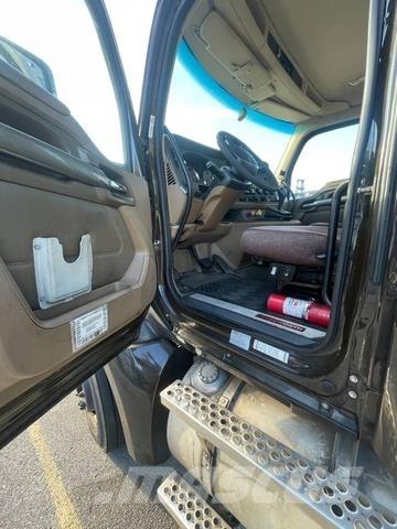 Kenworth T680 Sattelzugmaschinen