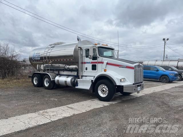Kenworth T800 Wassertanker