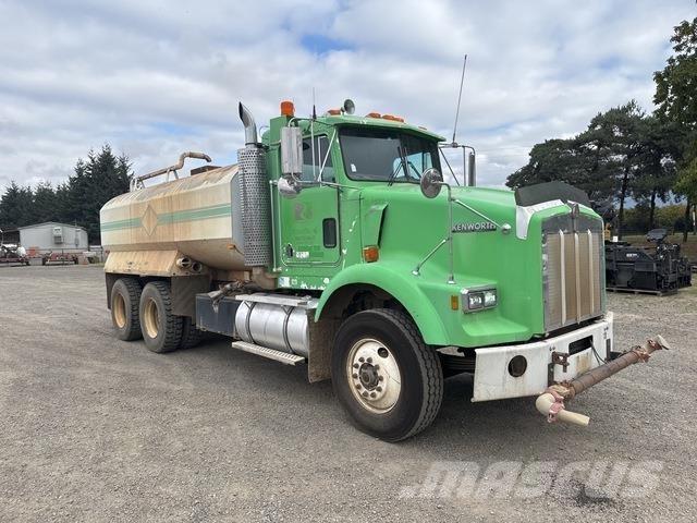 Kenworth T800 Wassertanker
