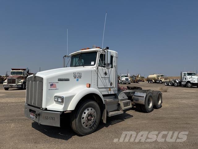 Kenworth T800B Sattelzugmaschinen