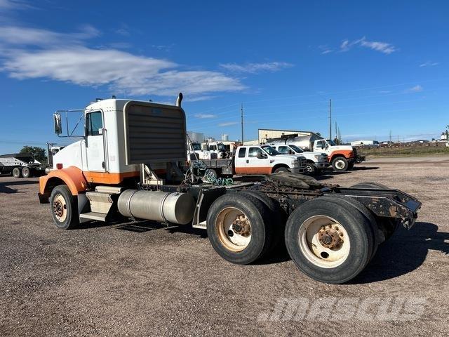 Kenworth T800B Sattelzugmaschinen