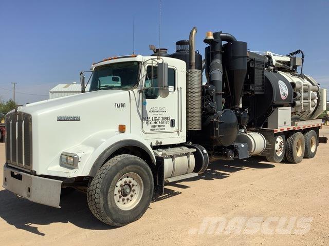 Kenworth T880 Raupenbagger