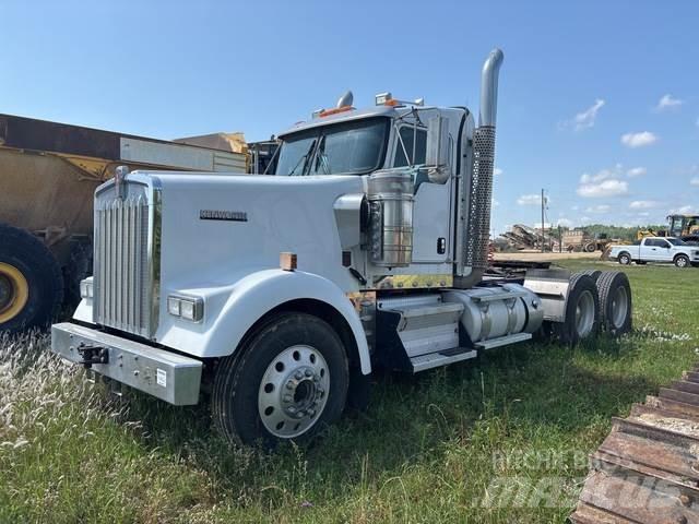 Kenworth W900 Sattelzugmaschinen