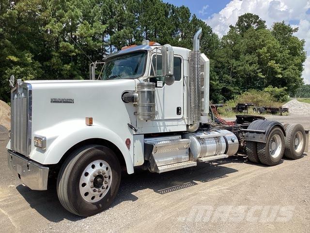 Kenworth W900 Sattelzugmaschinen