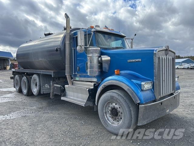 Kenworth W900 Saug- und Druckwagen