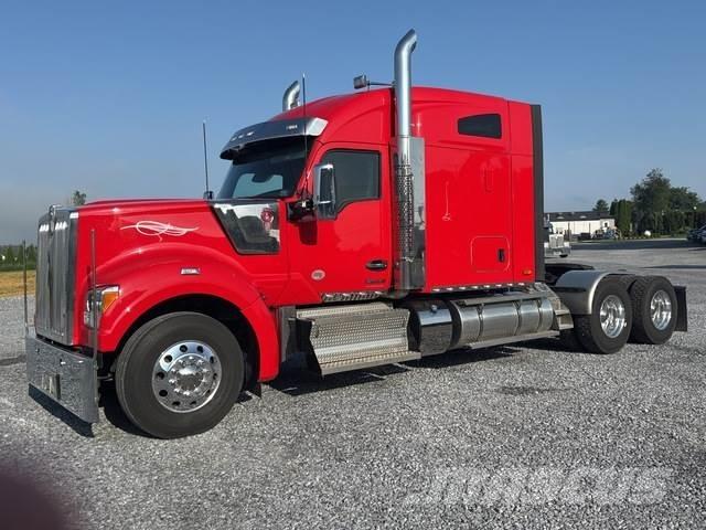 Kenworth W990 Sattelzugmaschinen