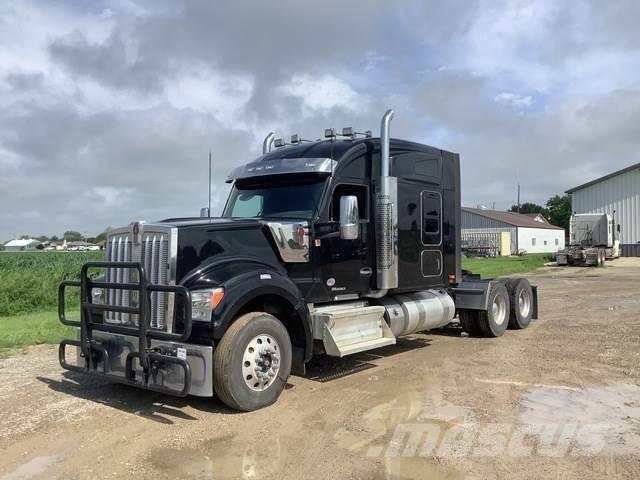 Kenworth W990 Sattelzugmaschinen