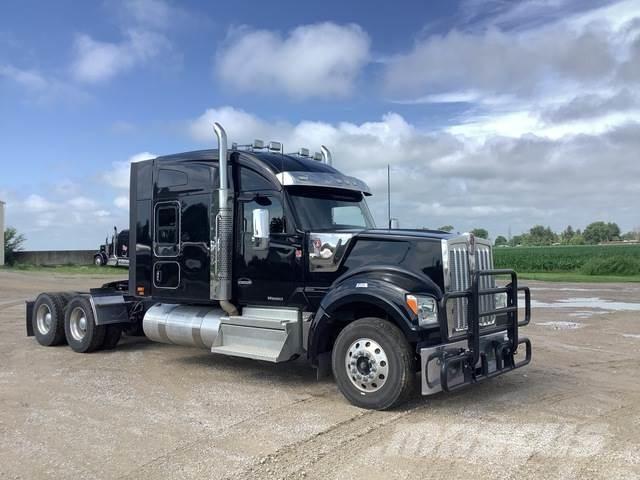 Kenworth W990 Sattelzugmaschinen