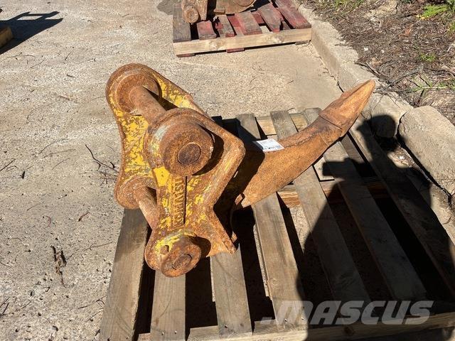 Komatsu  Aufreisser