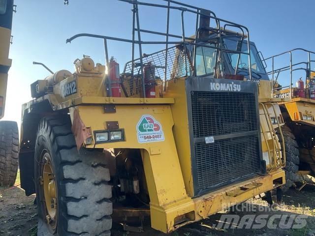Komatsu 330M Dumper - Knickgelenk