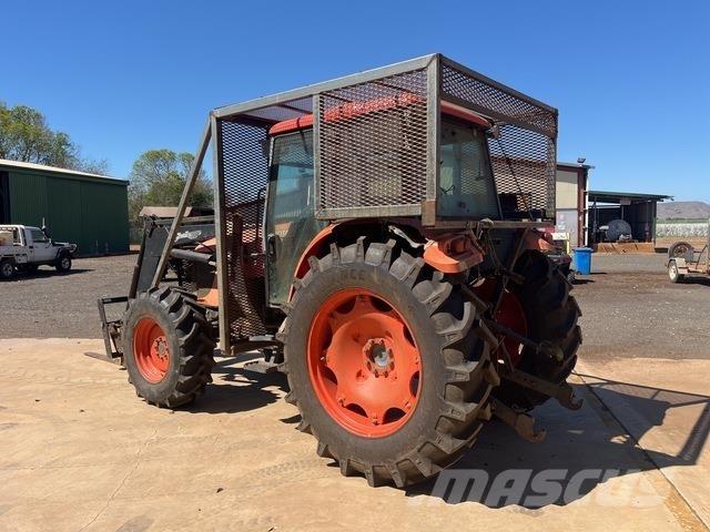 Kubota M125X Traktoren