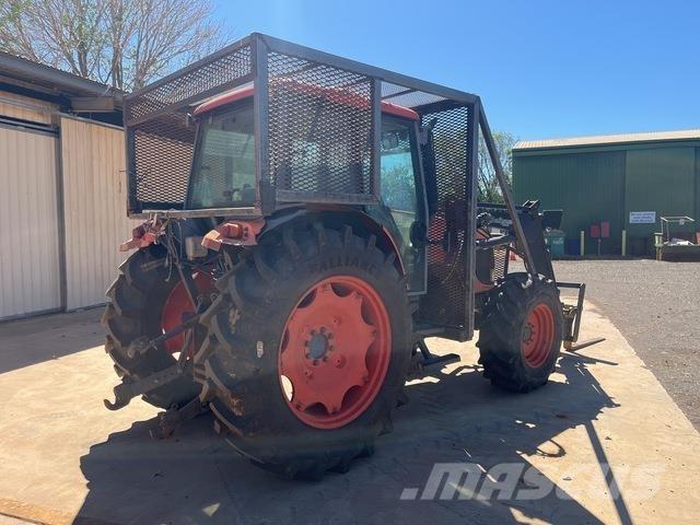 Kubota M125X Traktoren