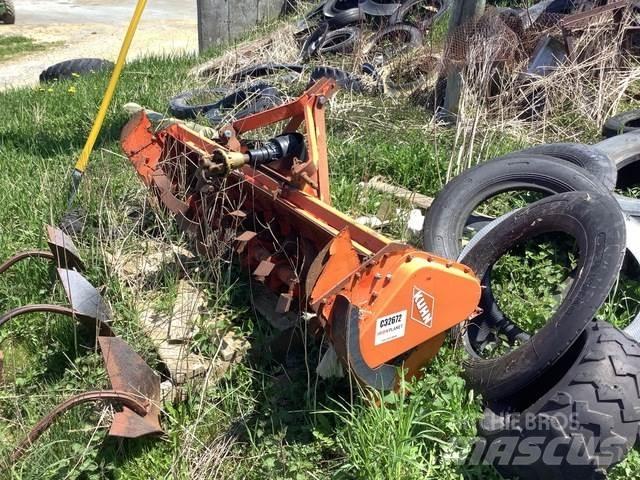 Kuhn  Sonstige Bodenbearbeitung