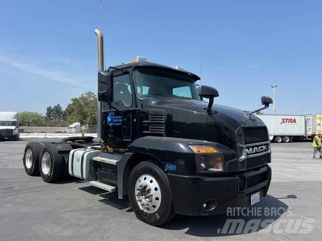Mack AN64T Sattelzugmaschinen