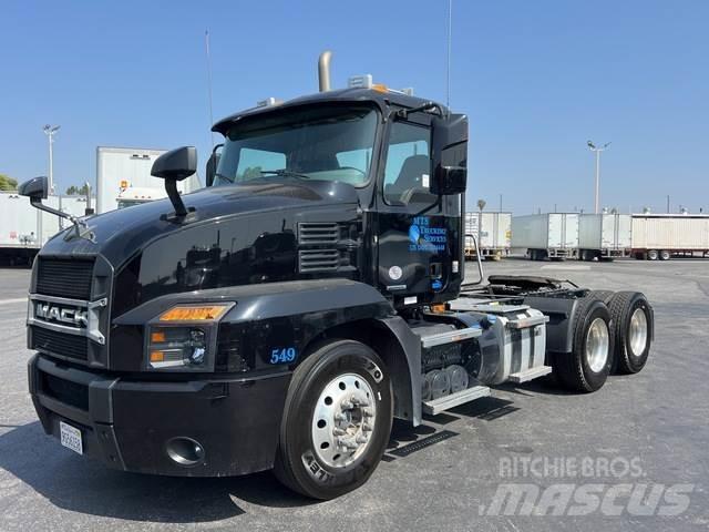 Mack AN64T Sattelzugmaschinen