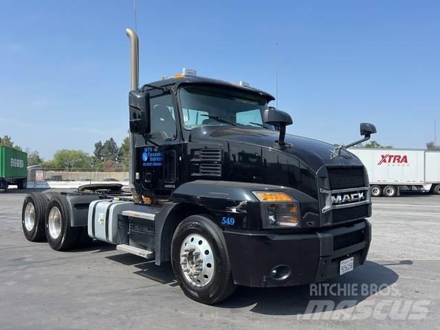 Mack AN64T Sattelzugmaschinen