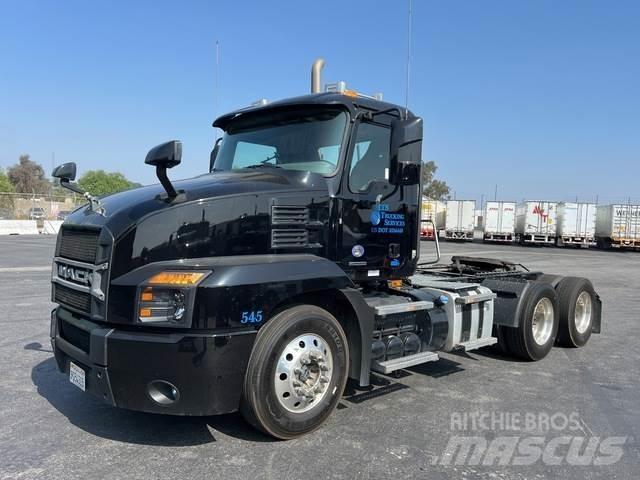 Mack AN64T Sattelzugmaschinen