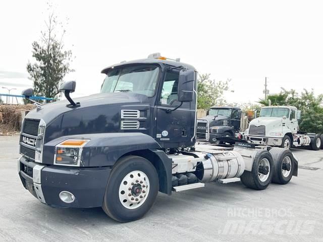 Mack AN64T Sattelzugmaschinen