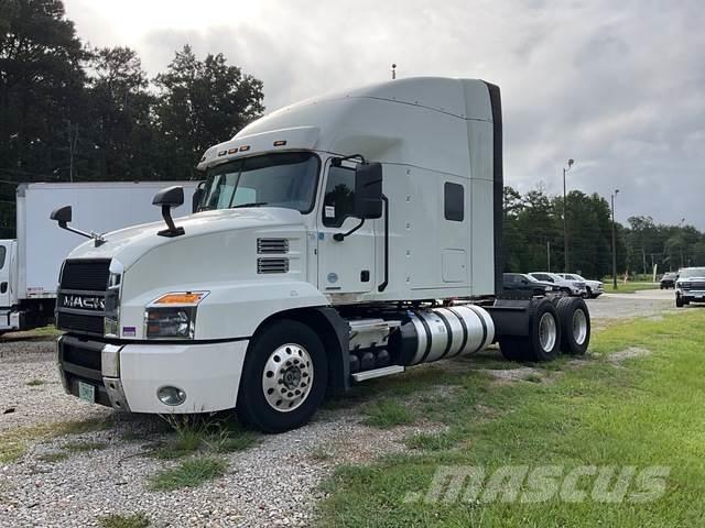 Mack AN64T Sattelzugmaschinen
