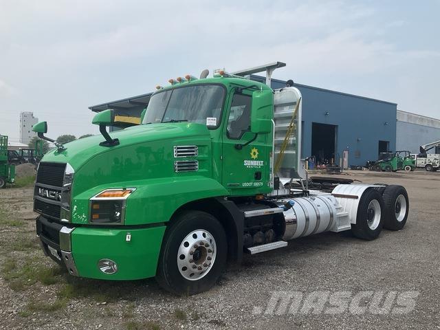 Mack AN64T Sattelzugmaschinen