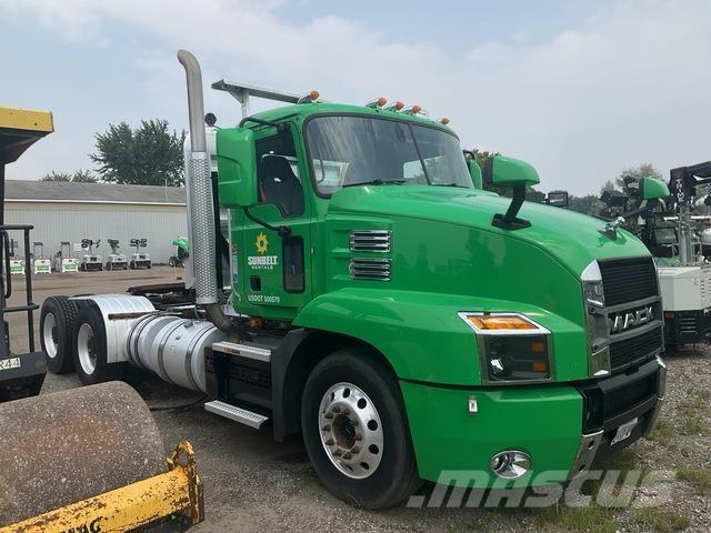 Mack AN64T Sattelzugmaschinen