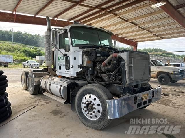 Mack CH613 Sattelzugmaschinen