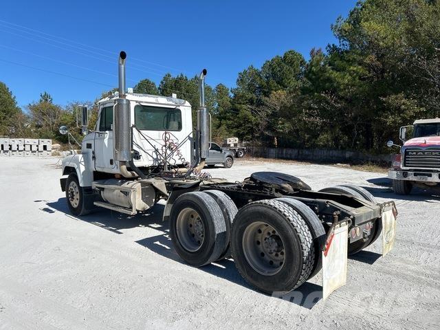 Mack CH613 Sattelzugmaschinen