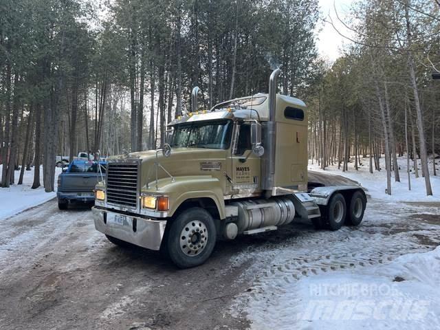 Mack CHN613 Sattelzugmaschinen