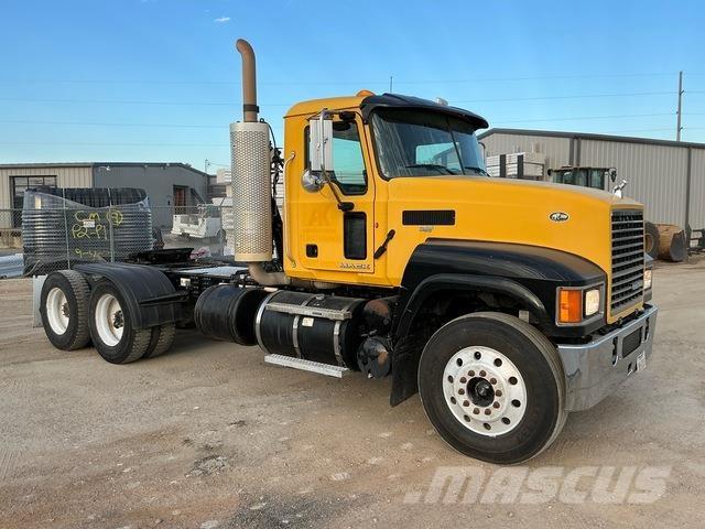 Mack CHU613 Sattelzugmaschinen