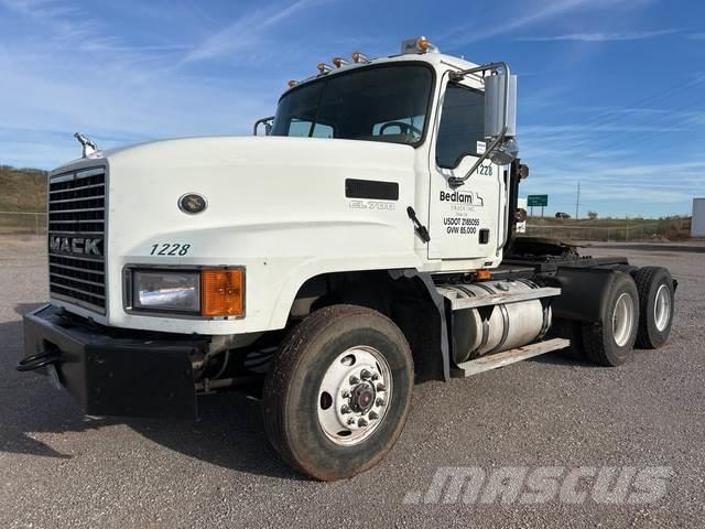Mack CL733 Sattelzugmaschinen